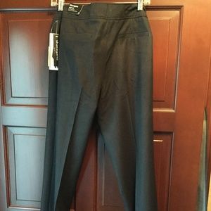 Brand New Women's Pants Gray size 8 by Sharagano